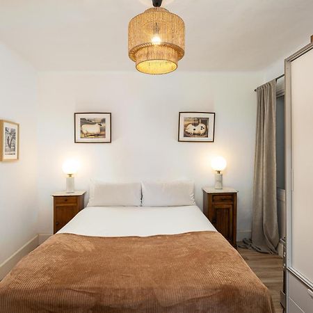 Vintage 3 Bdr Apartment Esplugues de Llobregat Exteriör bild