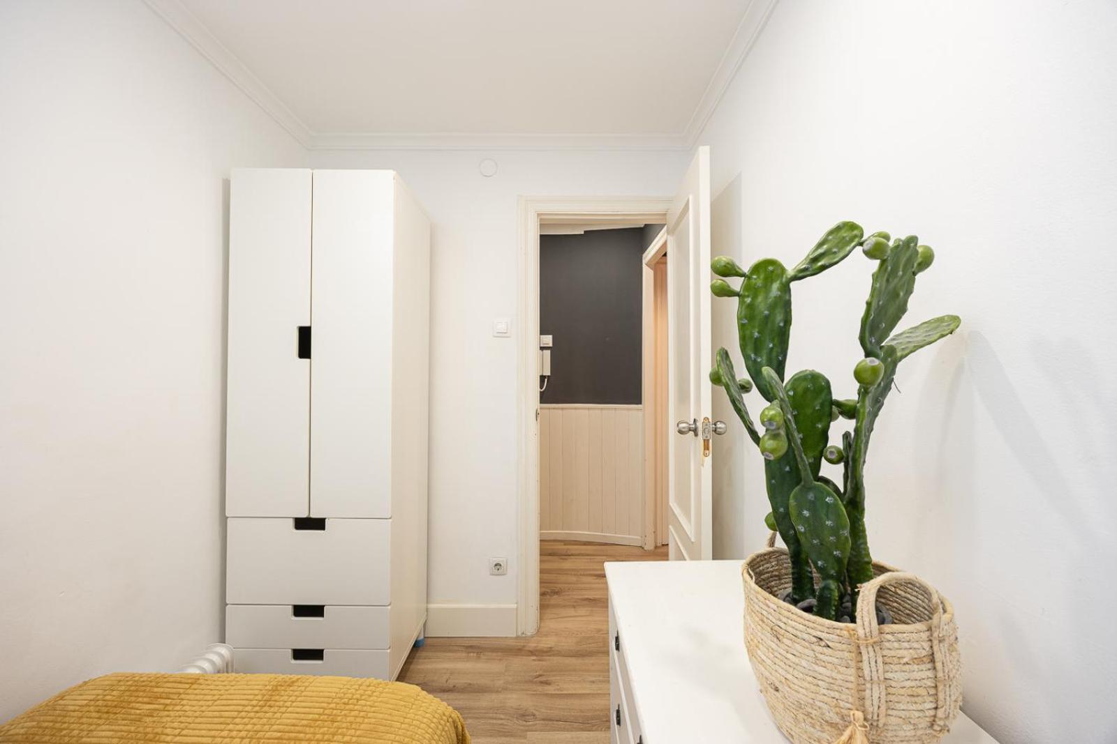 Vintage 3 Bdr Apartment Esplugues de Llobregat Exteriör bild