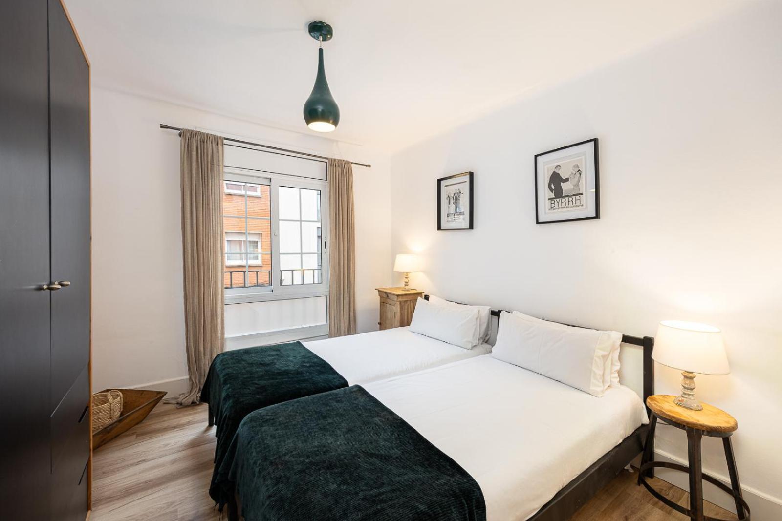 Vintage 3 Bdr Apartment Esplugues de Llobregat Exteriör bild